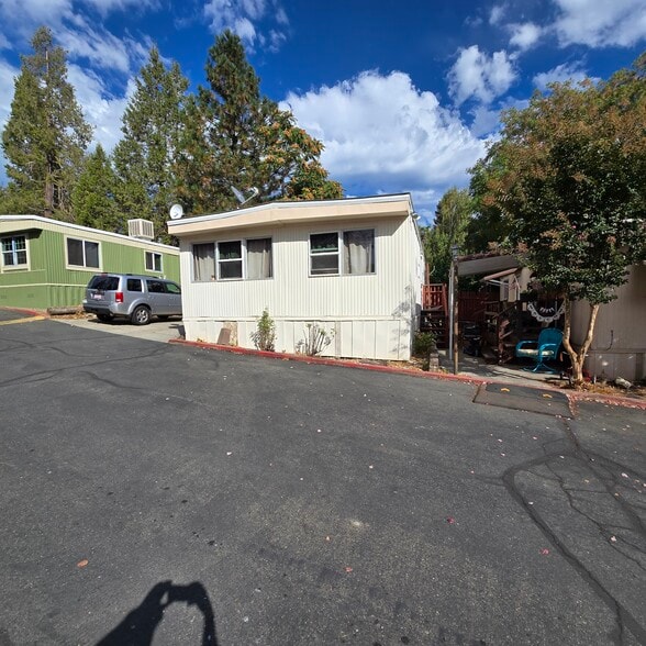 More Photos Of 21 Oak St, Colfax Manufactured Housing Mobile Home Park For Sale