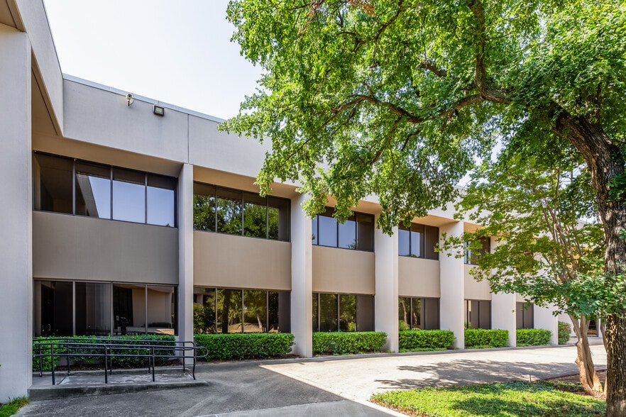 More Photos Of 9330 Amberton Pky, Dallas Office For Lease