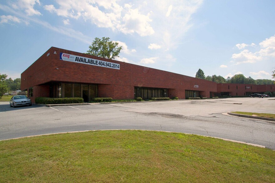 Primary Photo Of 4264 Winters Chapel Rd, Doraville Showroom For Lease