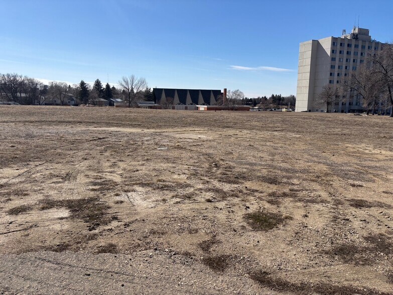 More Photos Of 1001 2nd St SE, Minot Land For Sale