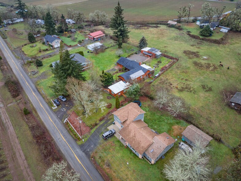 More Photos Of 909 Curry Rd, Roseburg Specialty For Sale