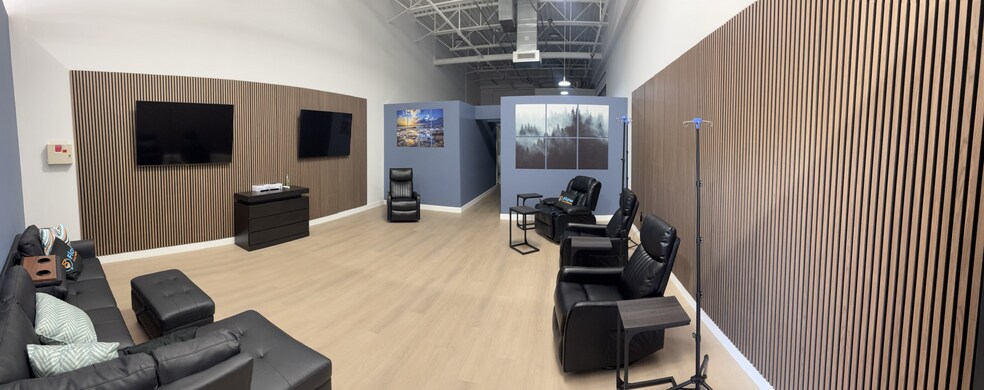 More Photos Of 2371 Vanderbilt Beach Rd, Naples Freestanding For Lease