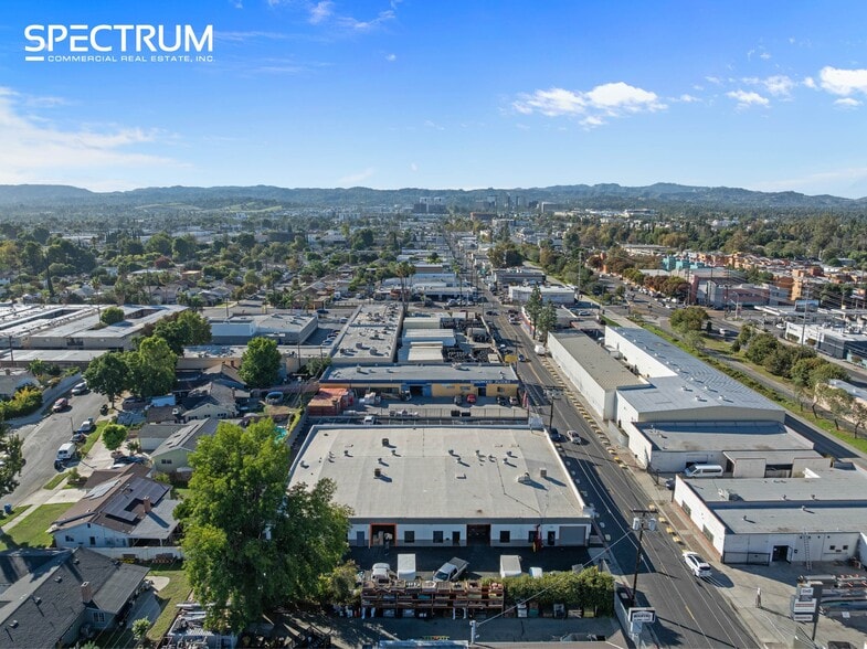 More Photos Of 7638 Deering Ave, Canoga Park Manufacturing For Sale