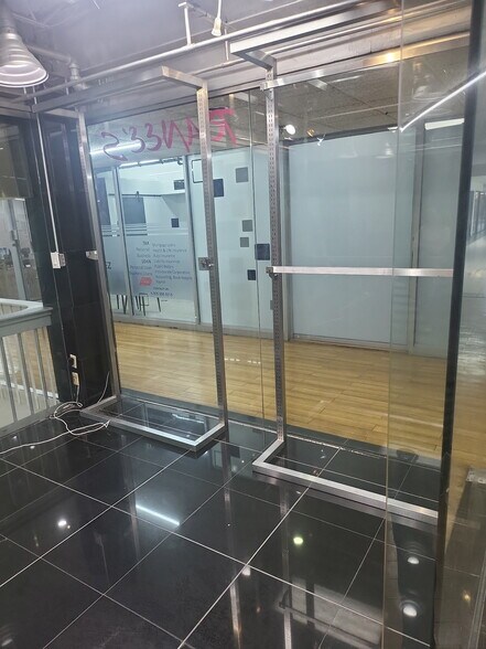 More Photos Of 777 NW 72nd Ave, Miami General Retail For Sale