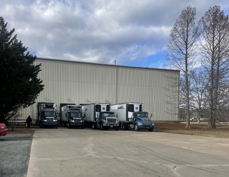 More Photos Of 461 Oak Ln, Delaware City Warehouse For Lease