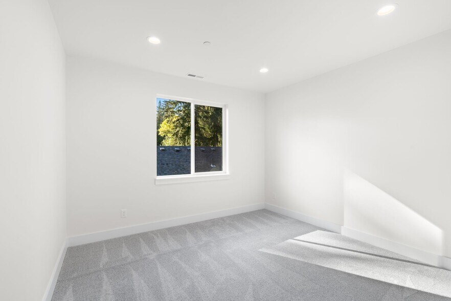 More Photos Of 1801 SE Brookwood Ave, Hillsboro Specialty For Sale
