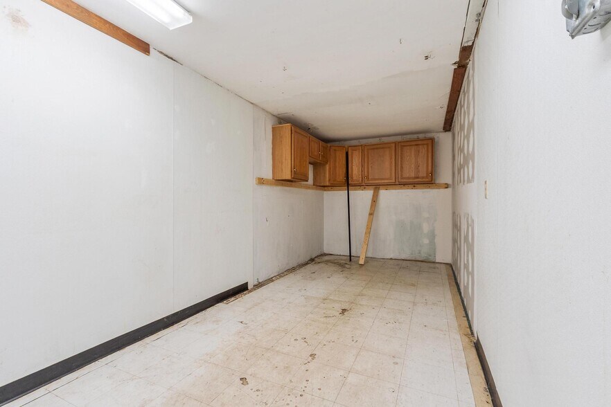 More Photos Of 181 Main St. Unit B St, Orange General Retail For Lease
