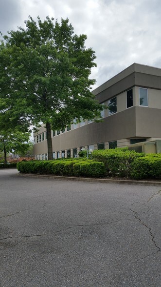 More Photos Of 8066 Walnut Run Rd, Cordova Medical For Lease