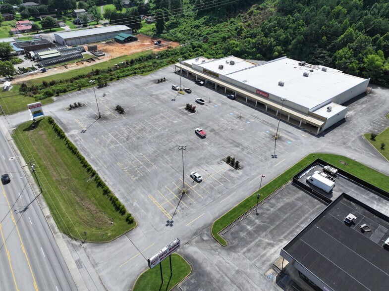 More Photos Of 4707 Dayton Blvd, Chattanooga Unknown For Lease