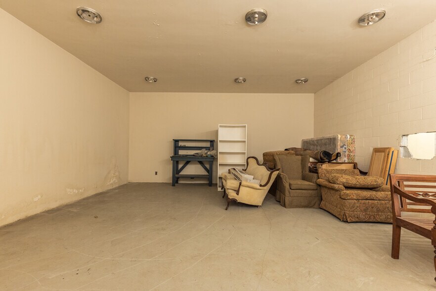 More Photos Of 8871 Griffith Rd, Nashville Warehouse For Sale
