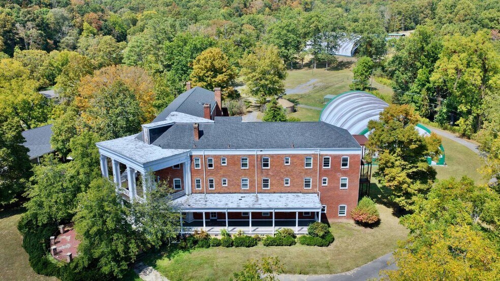 More Photos Of 158 Academy Lane Dr, Pence Springs Hotel For Sale
