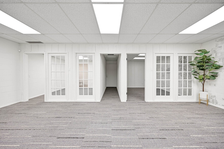 More Photos Of 504 Jose St, Santa Fe General Retail For Lease
