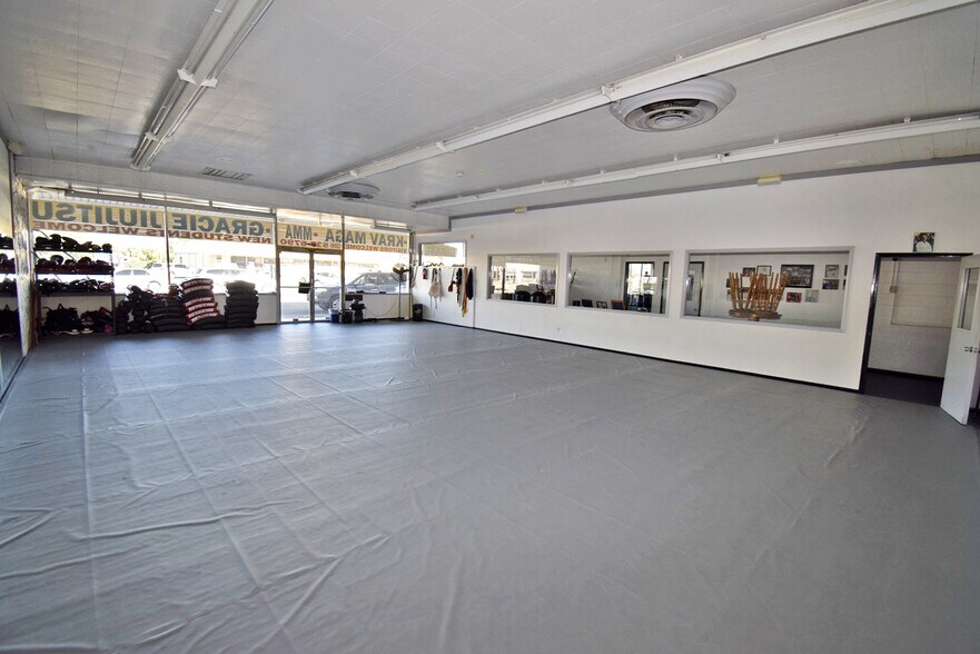 More Photos Of 2005-2009 Central Ave, Ceres Freestanding For Sale