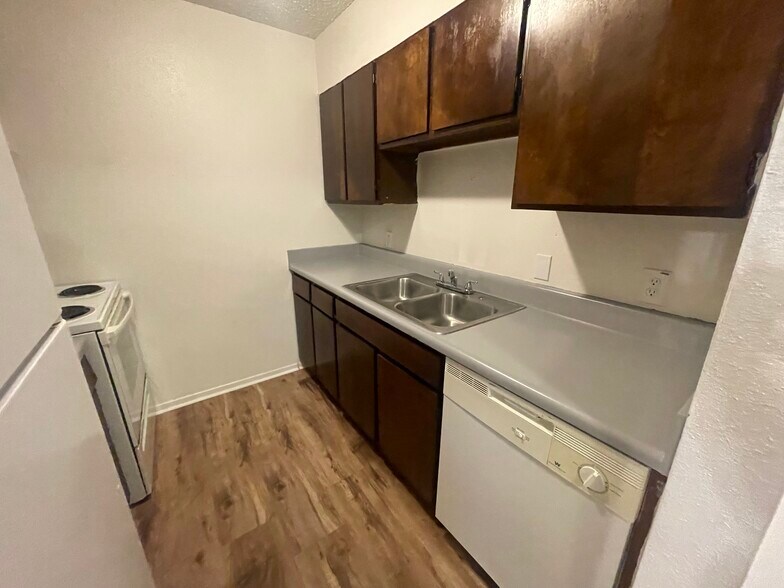 More Photos Of 401 Pinchback Rd, Beaumont Apartments For Sale