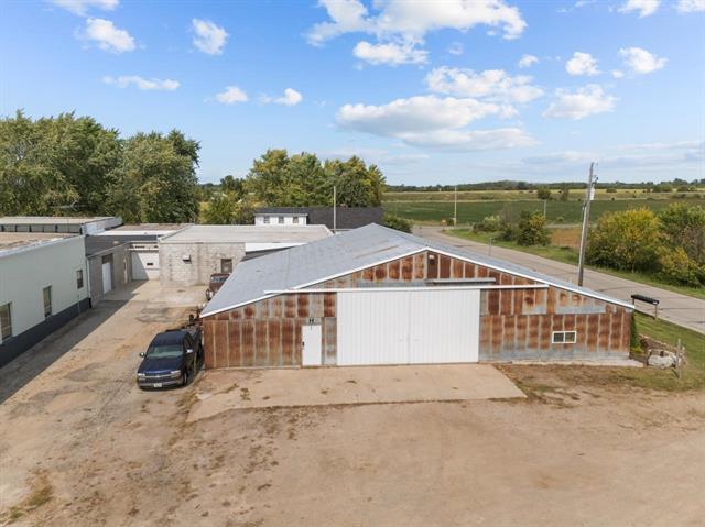 More Photos Of 8889 Oakwood Ave, Neenah Service For Sale