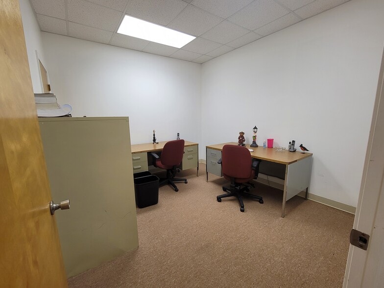 More Photos Of 3333 Louisa St, Catlettsburg Freestanding For Lease