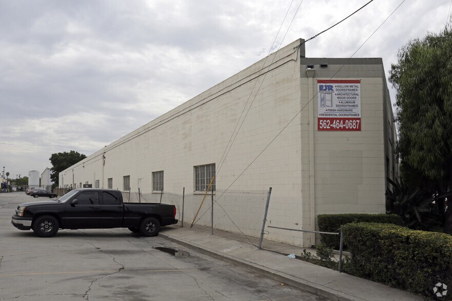 More Photos Of 8116-8136 Byron Rd, Whittier Manufacturing For Lease