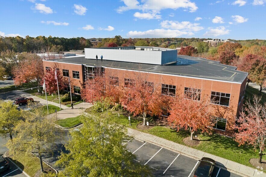 More Photos Of 5101 Cox Rd, Glen Allen Office For Lease