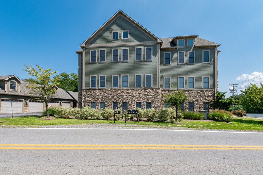 More Photos Of 6-10 Canyon Rd, Morgantown Loft Creative Space For Sale