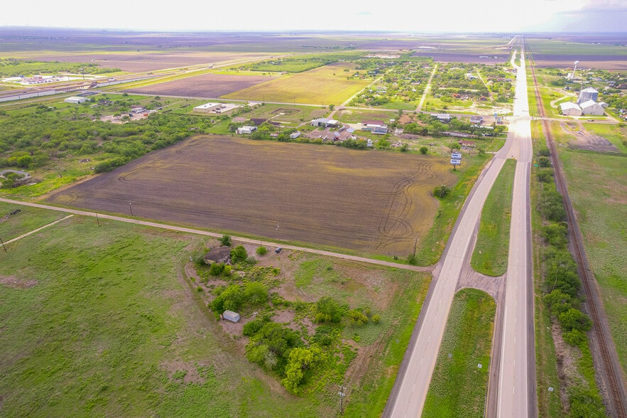 More Photos Of 0 U.S. 77 Hwy, Driscoll Land For Sale