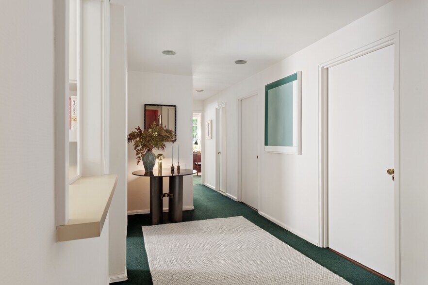 More Photos Of 870 5th Ave, New York Apartments For Sale