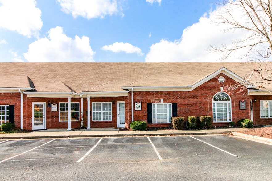 Primary Photo Of 3459 Acworth Due West Rd, Acworth Office For Sale