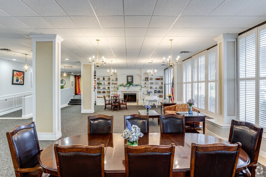 More Photos Of 9309 S Orange Blossom Trl, Orlando Hotel For Sale