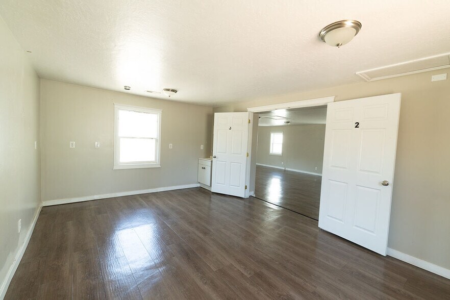 More Photos Of 6051 S 900 E, Murray General Retail For Lease