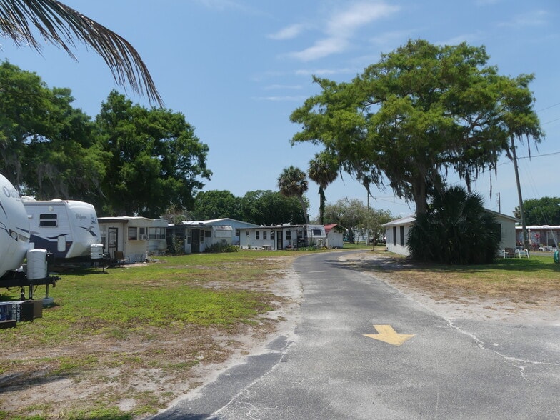 More Photos Of 8951 HWY 78 W, Okeechobee Multifamily For Sale