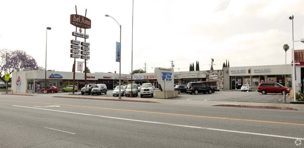Primary Photo Of 5518-5538 Del Amo Blvd, Lakewood Storefront For Lease
