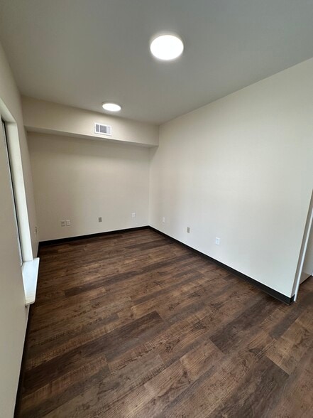 More Photos Of 216 N Columbia St, Covington Office For Lease