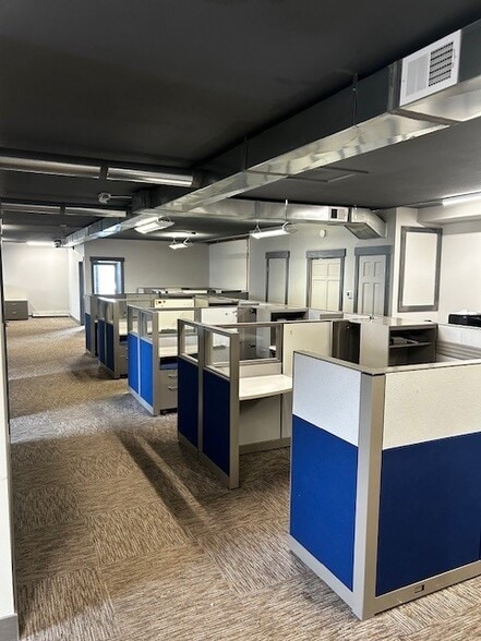 More Photos Of 950 Comanche St, Estes Park Light Manufacturing For Sale