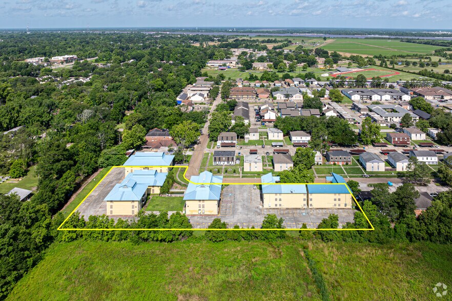 Primary Photo Of 4759 Earl Gros Ave, Baton Rouge Apartments For Sale