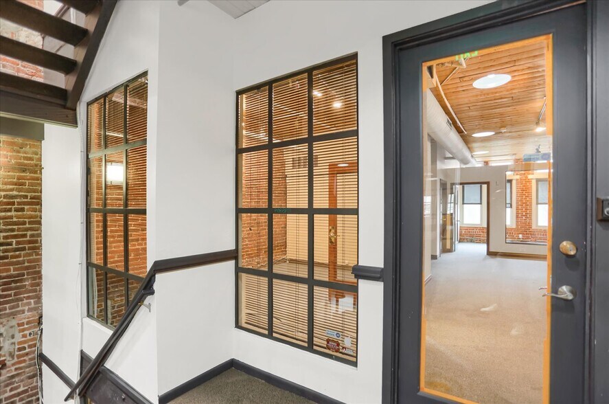 More Photos Of 1620 Market St, Denver Office For Lease