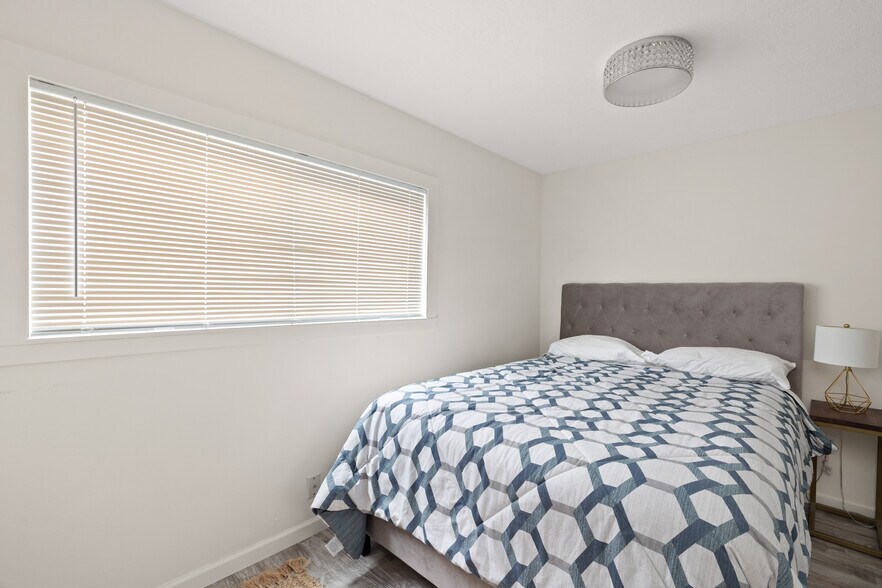 More Photos Of 175 W Bond St, Astoria Storefront Retail Residential For Sale