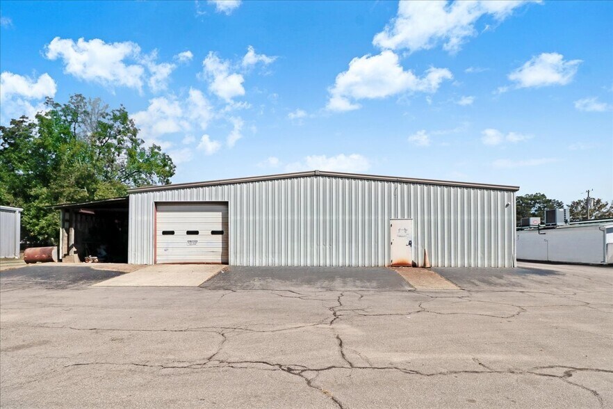 More Photos Of 101 Dunn St, Four Oaks Freestanding For Sale