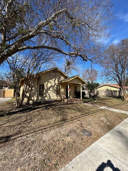 More Photos Of 4322 James Casey St, Austin Medical For Sale