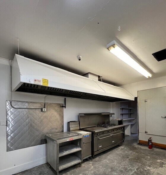 More Photos Of 8548 Lankershim Blvd, Sun Valley Warehouse For Sale