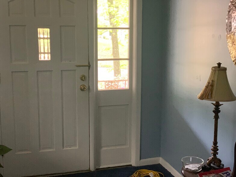 More Photos Of 2228 Scenic Dr, Snellville Office Residential For Sale