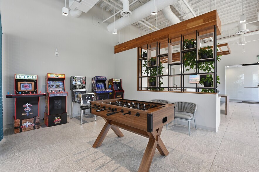 More Photos Of 3655 Nobel Dr, San Diego Office For Lease