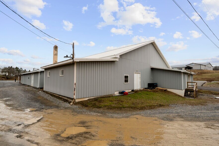More Photos Of 4144 Pennsylvania 147 Hwy, Herndon Supermarket For Sale