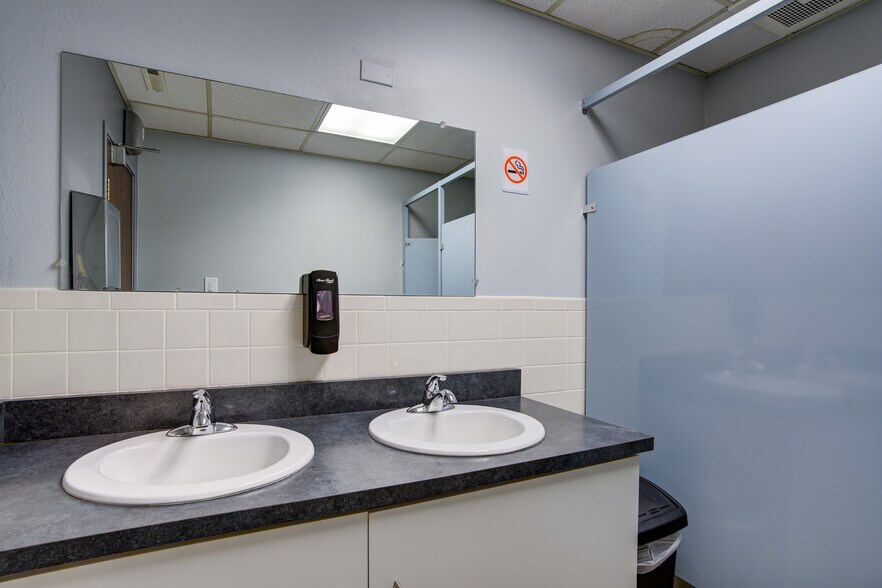 More Photos Of 225 S Academy Blvd, Colorado Springs Office For Sale