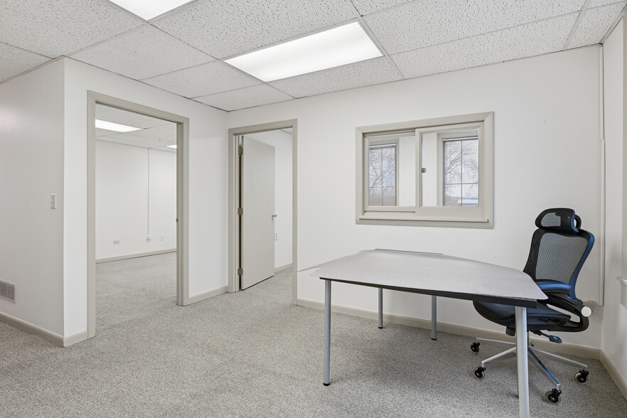 More Photos Of 355 Bridge St, Northampton Office For Lease