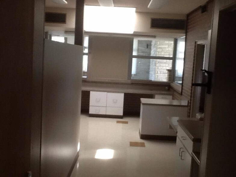 More Photos Of 513 Ridge Rd, Munster Medical For Lease