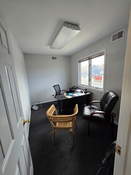 More Photos Of 1807 Grand Central Ave, Lavallette Office For Lease