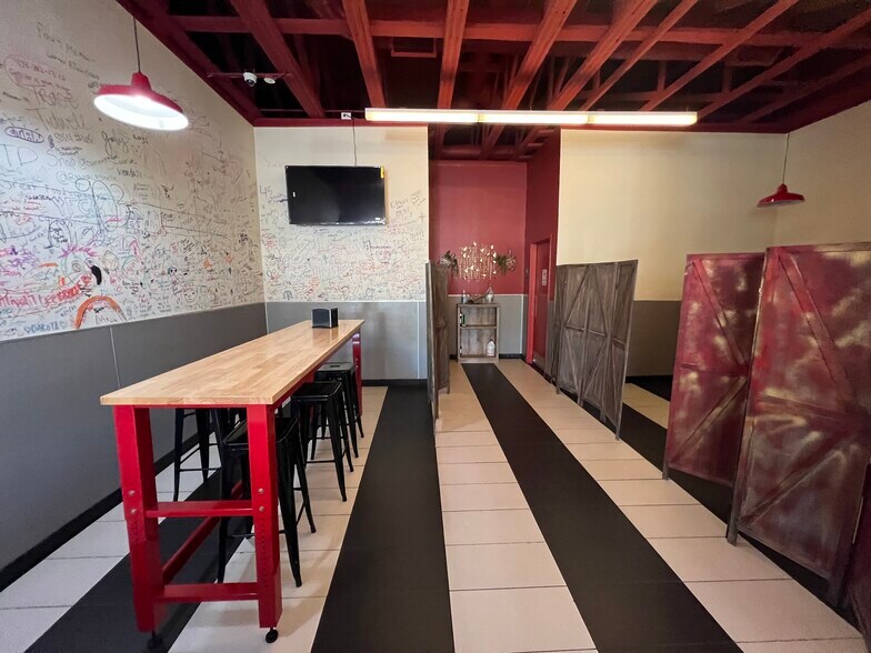 More Photos Of 7205 S Broadway Ave, Tyler Fast Food For Lease