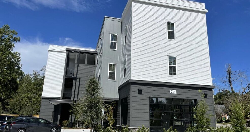 Primary Photo Of 724 S Kerr Ave, Wilmington Apartments For Lease