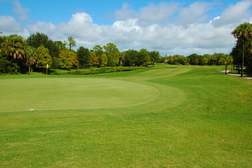 More Photos Of 7310 Tara Preserve Ln, Bradenton Golf Course Driving Range For Lease