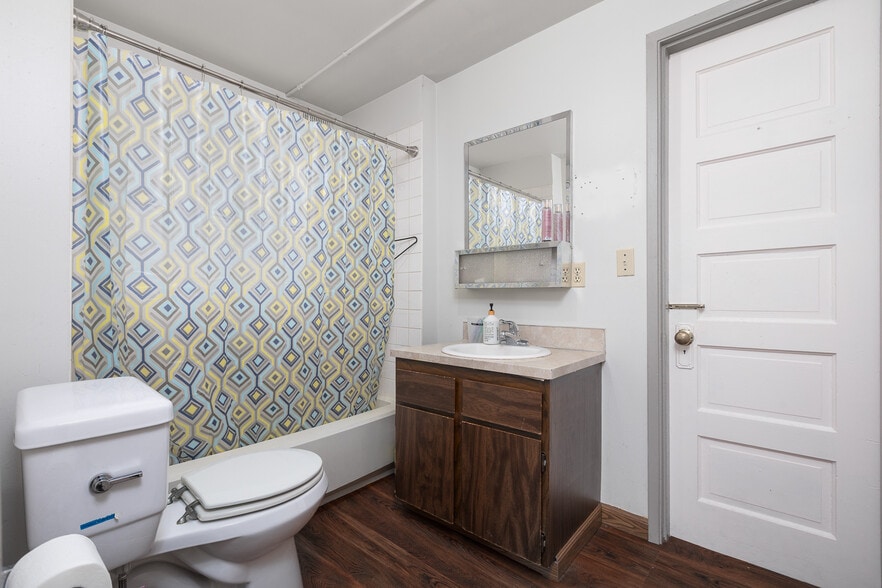 More Photos Of 3606 S 12th St, Tacoma Freestanding For Sale
