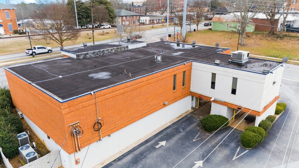 More Photos Of 139 N Main St, Jonesboro Freestanding For Sale